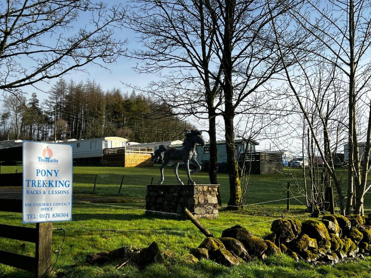 Jungle House No.26 At Three Lochs Holiday Park Newton Stewart Exterior photo