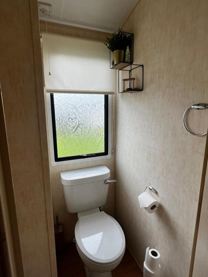 Jungle House No.26 At Three Lochs Holiday Park Newton Stewart Exterior photo